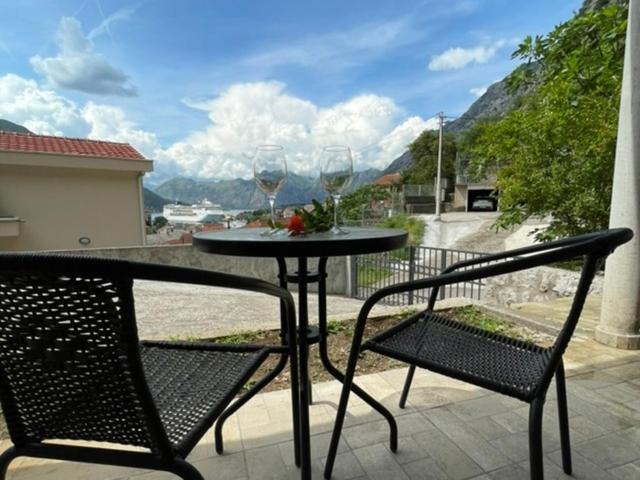 Nature Bay Apartment Kotor Exterior foto